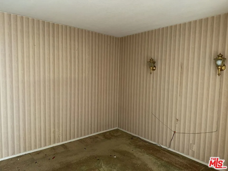 750 S Spaulding Avenue 324, Los Angeles, California 90036 home-pic-6